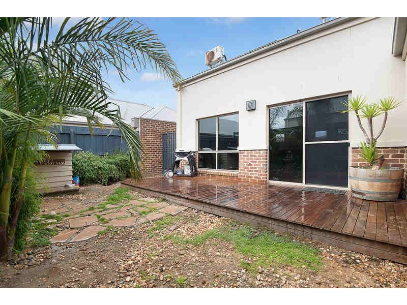 1/8 Hereford Street, Portarlington VIC 3223