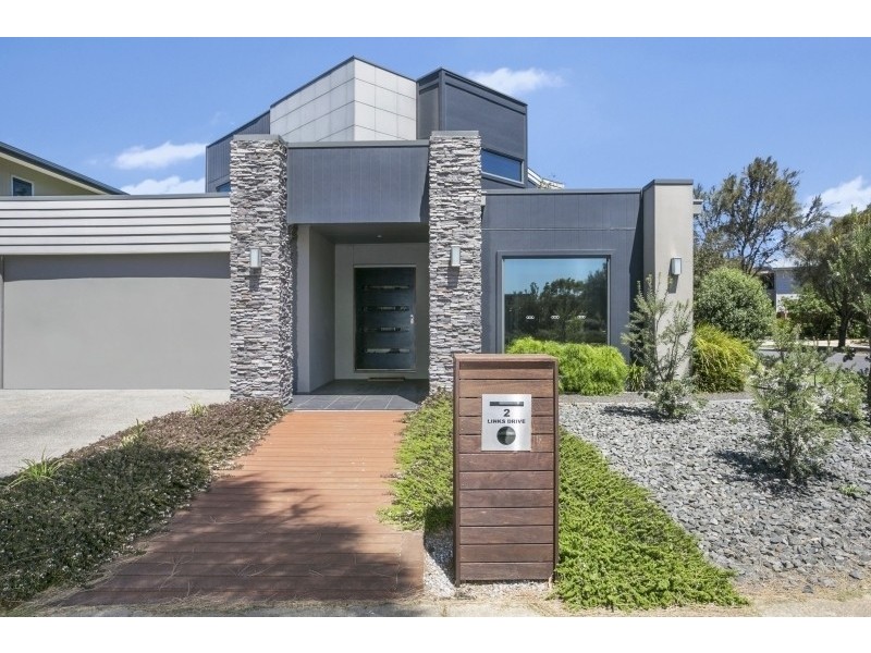 2 Links Drive, Torquay VIC 3228
