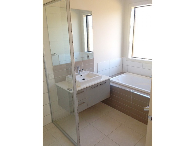 25 Temt Terrace, Waurn Ponds VIC 3216