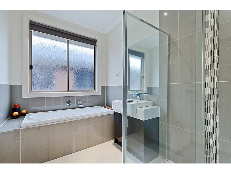 18 Federation Boulevard, Truganina VIC 3029