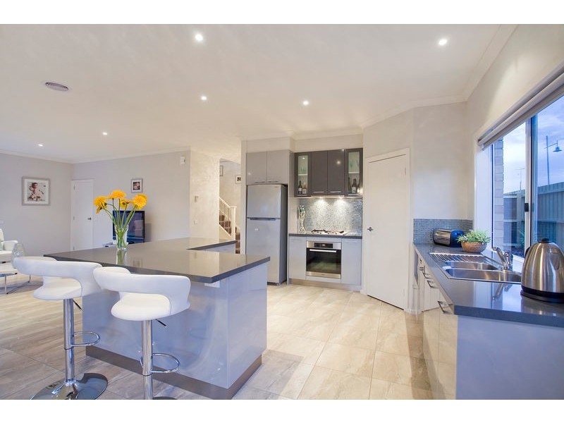 17 Rippleside Drive, Torquay VIC 3228