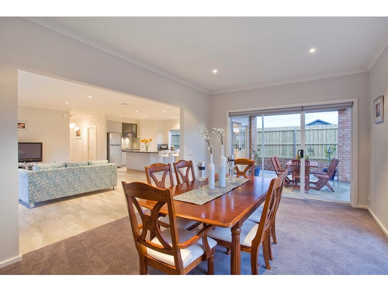 17 Rippleside Drive, Torquay VIC 3228