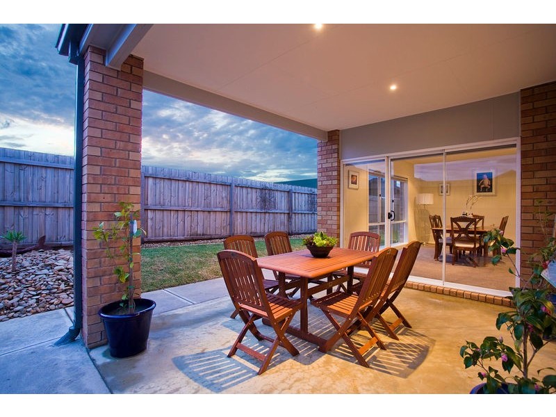 17 Rippleside Drive, Torquay VIC 3228