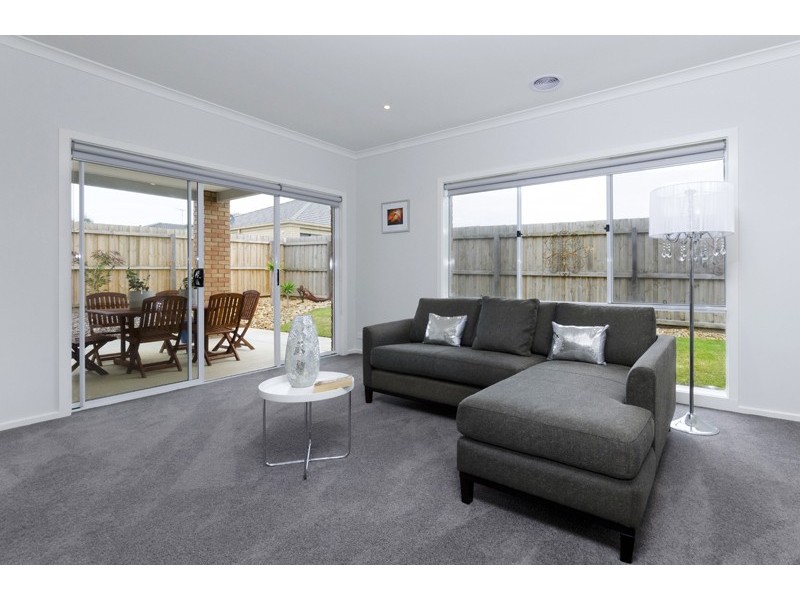 17 Rippleside Drive, Torquay VIC 3228