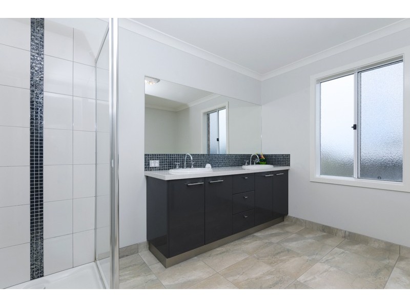 17 Rippleside Drive, Torquay VIC 3228