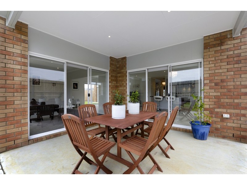 17 Rippleside Drive, Torquay VIC 3228