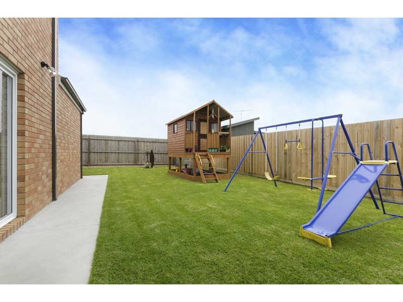 17 Rippleside Drive, Torquay VIC 3228