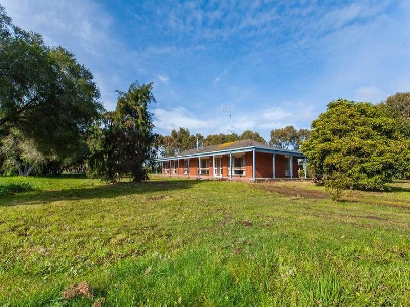 312 Rhinds Road, Wallington VIC 3221