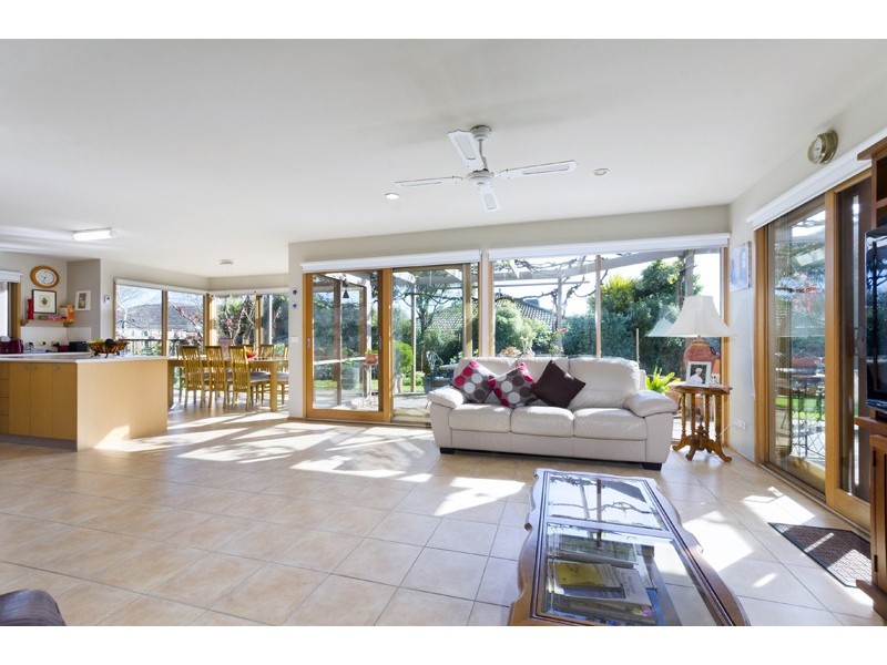 2 Tama Court, Grovedale VIC 3216