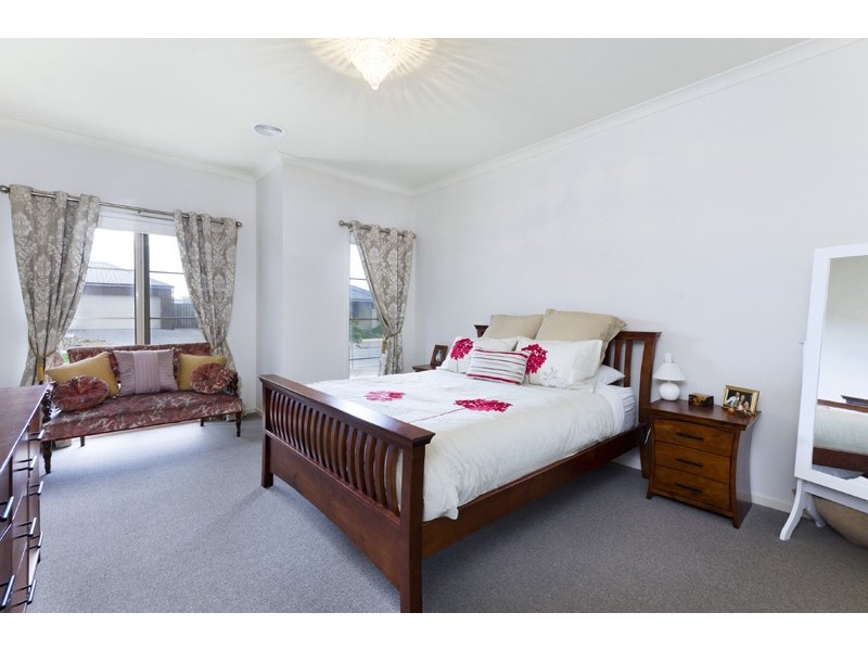 20 Curtain Drive, Leopold VIC 3224