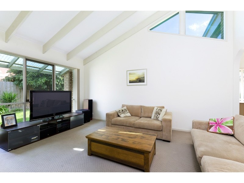 303 Wilsons Road, St Albans Park VIC 3219