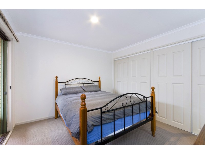 303 Wilsons Road, St Albans Park VIC 3219