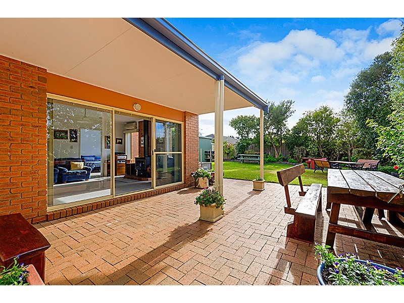 17 Grange Crescent, Torquay VIC 3228