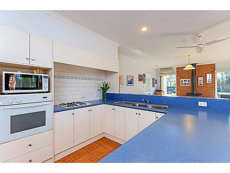 17 Grange Crescent, Torquay VIC 3228