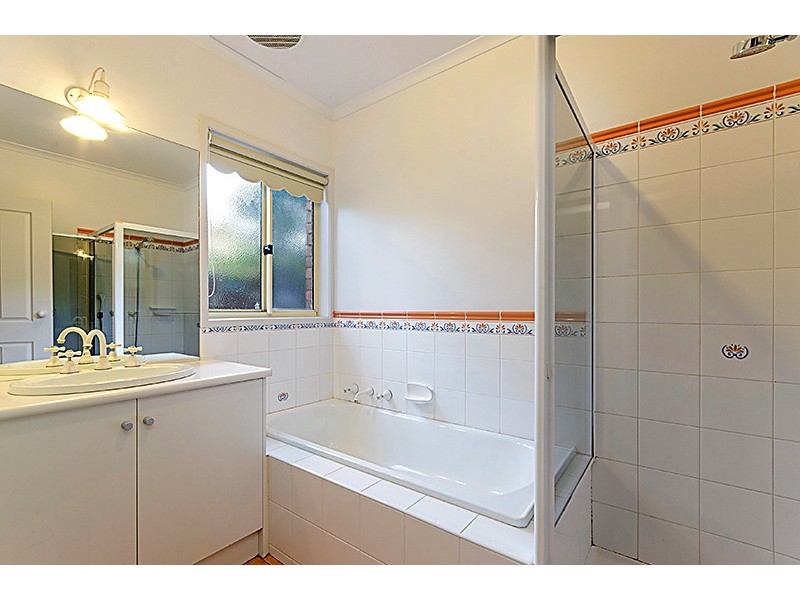 17 Grange Crescent, Torquay VIC 3228