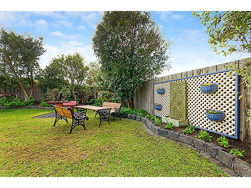 17 Grange Crescent, Torquay VIC 3228