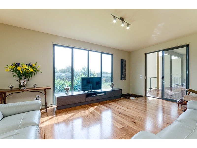 12 Ocean Acres Drive, Torquay VIC 3228