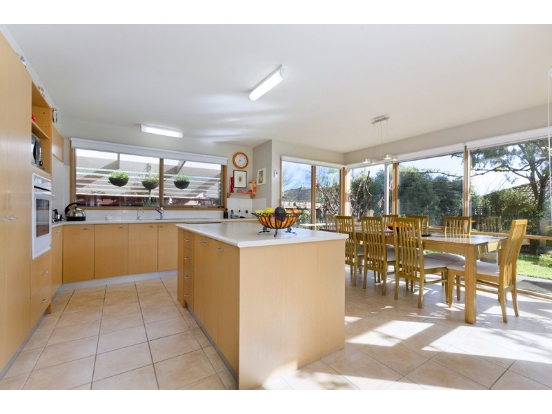 2 Tama Court, Grovedale VIC 3216