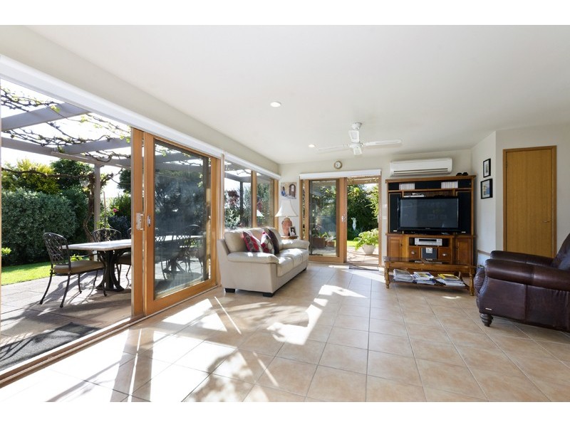 2 Tama Court, Grovedale VIC 3216