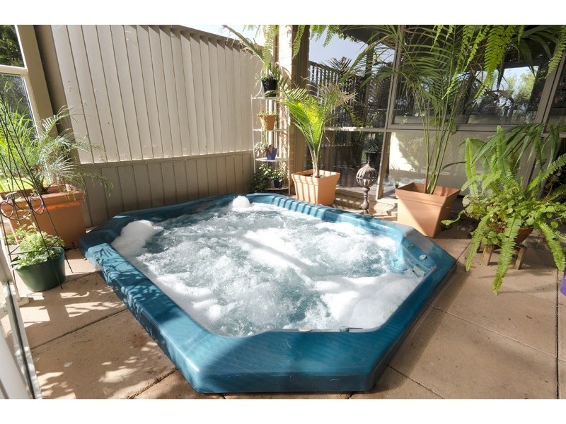 2 Tama Court, Grovedale VIC 3216