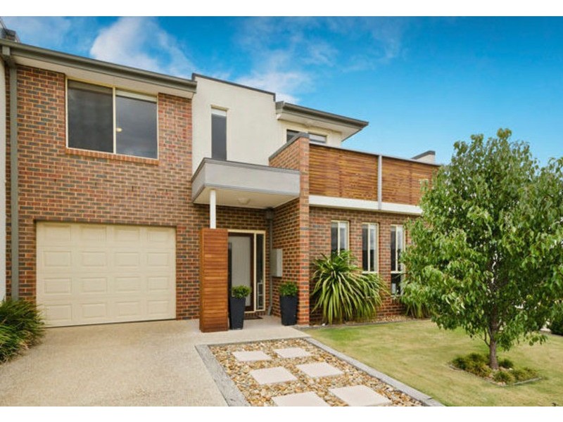 6 East Cornhill Drive, Point Cook VIC 3030