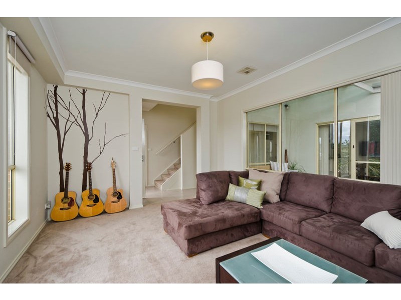 6 East Cornhill Drive, Point Cook VIC 3030