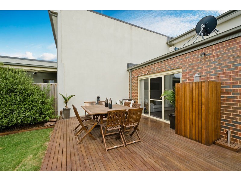 6 East Cornhill Drive, Point Cook VIC 3030