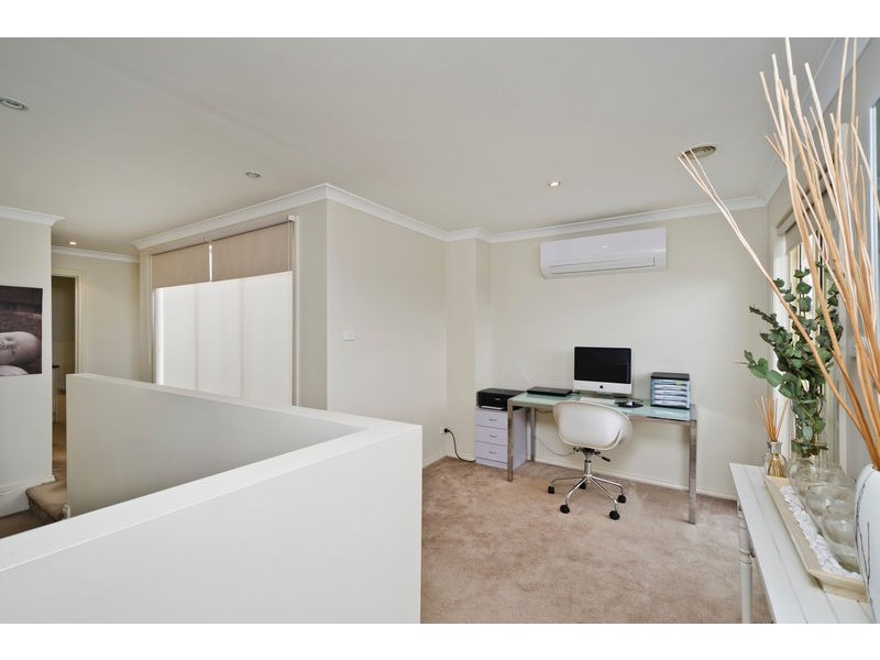 6 East Cornhill Drive, Point Cook VIC 3030