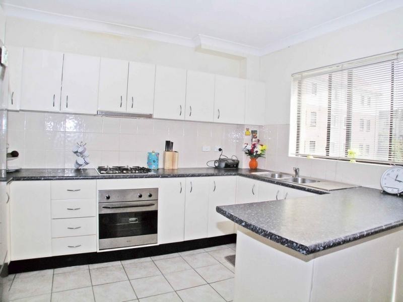 11/43-45 West Street, Hurstville NSW 2220