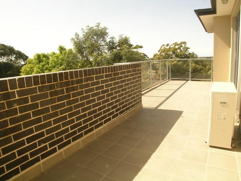 74-76 Hampton Court Rd, Carlton NSW 2218