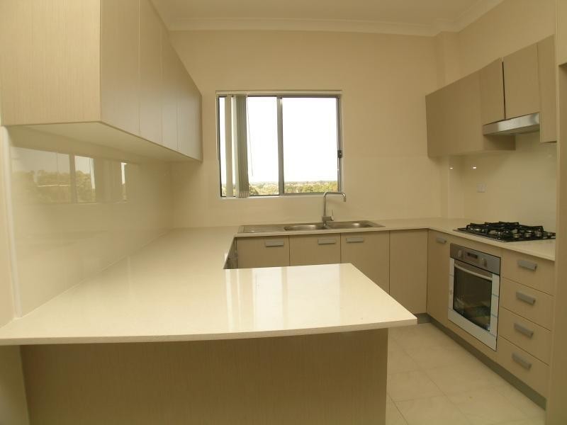 74-76 Hampton Court Rd, Carlton NSW 2218