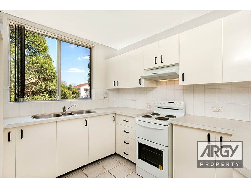 3/84 Queens Road, Hurstville NSW 2220