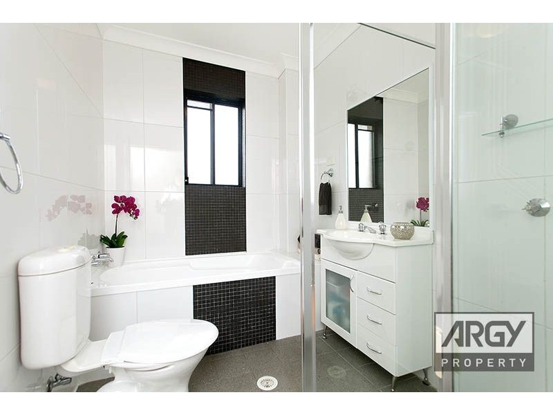 12/2-6 Shaftesbury Street, Carlton NSW 2218