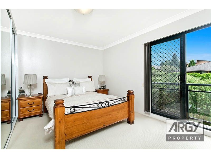 12/2-6 Shaftesbury Street, Carlton NSW 2218