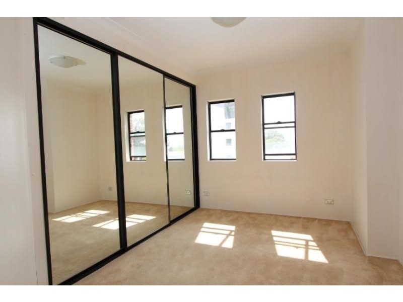 1-5 Hogben Street, Kogarah NSW 2217