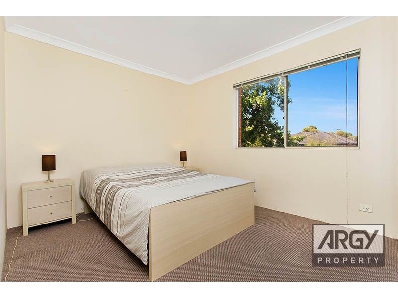 2/17 Kiora Road, Miranda NSW 2228