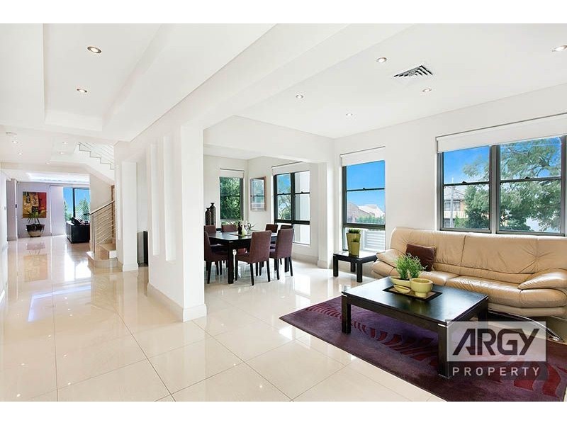 1 Crystal Street, Sylvania NSW 2224