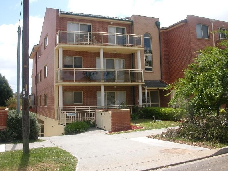 10 Short Road, Riverwood NSW 2210