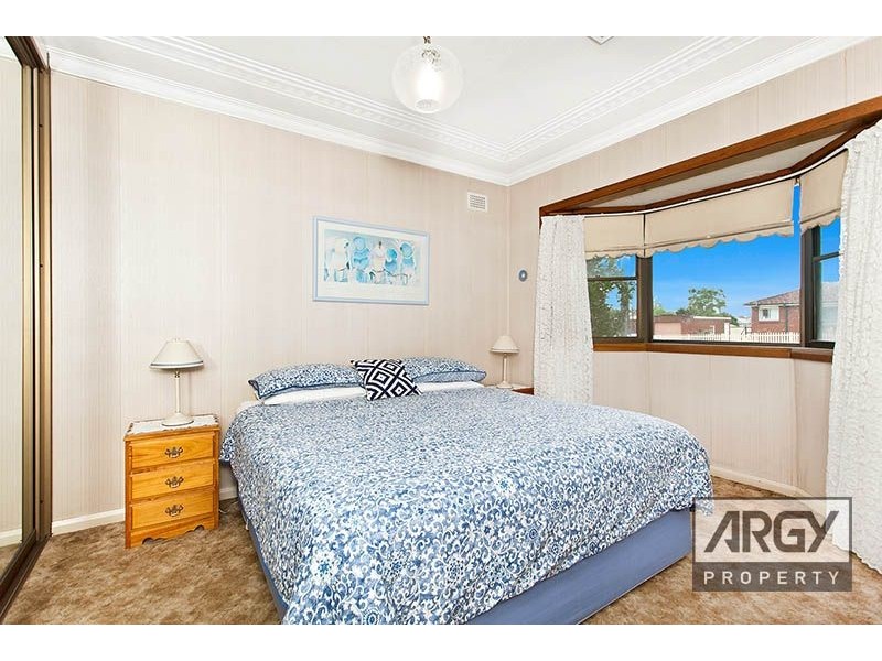 20 Barnards Avenue, Hurstville NSW 2220