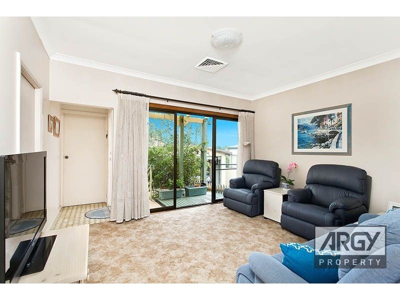 20 Barnards Avenue, Hurstville NSW 2220