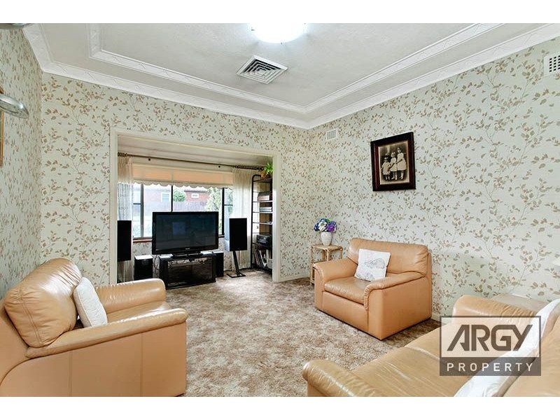 20 Barnards Avenue, Hurstville NSW 2220