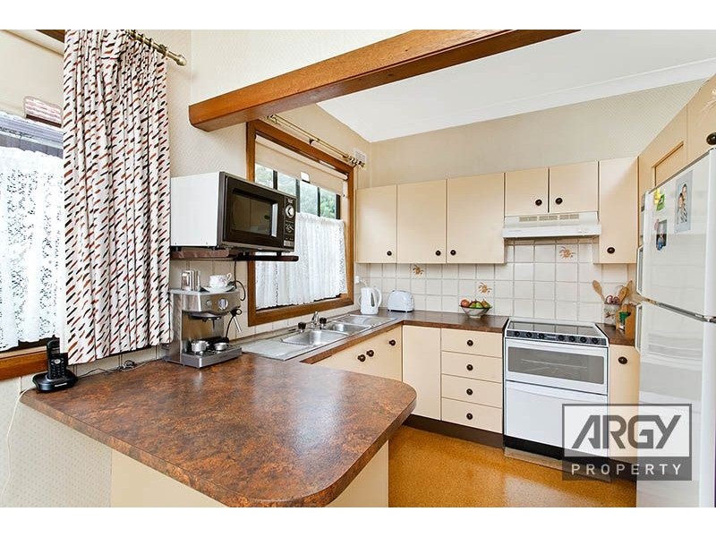 20 Barnards Avenue, Hurstville NSW 2220