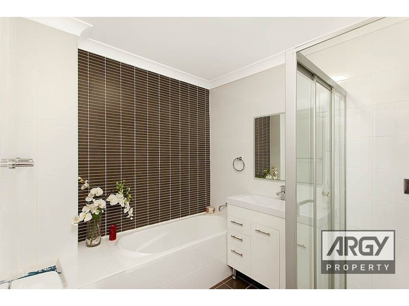 3/74-76 Hampton Court Road, Carlton NSW 2218