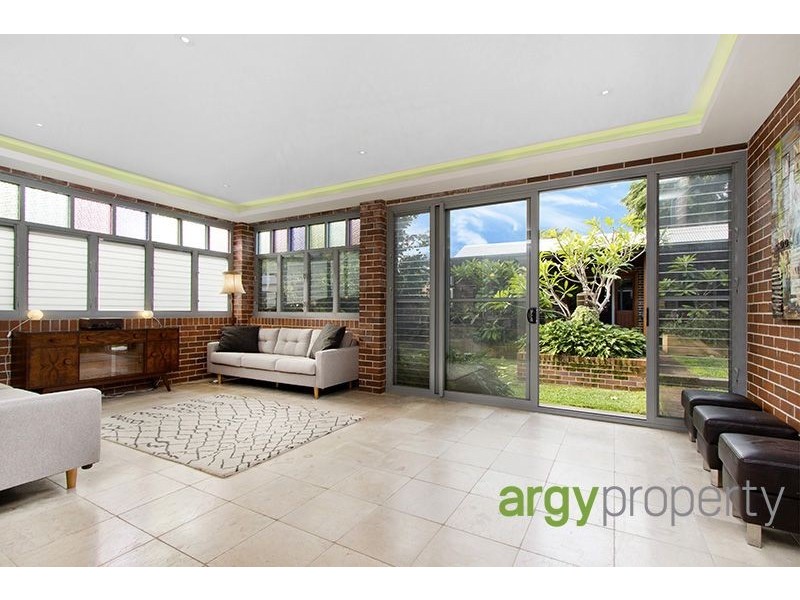 10 Folkestone Parade, Botany NSW 2019