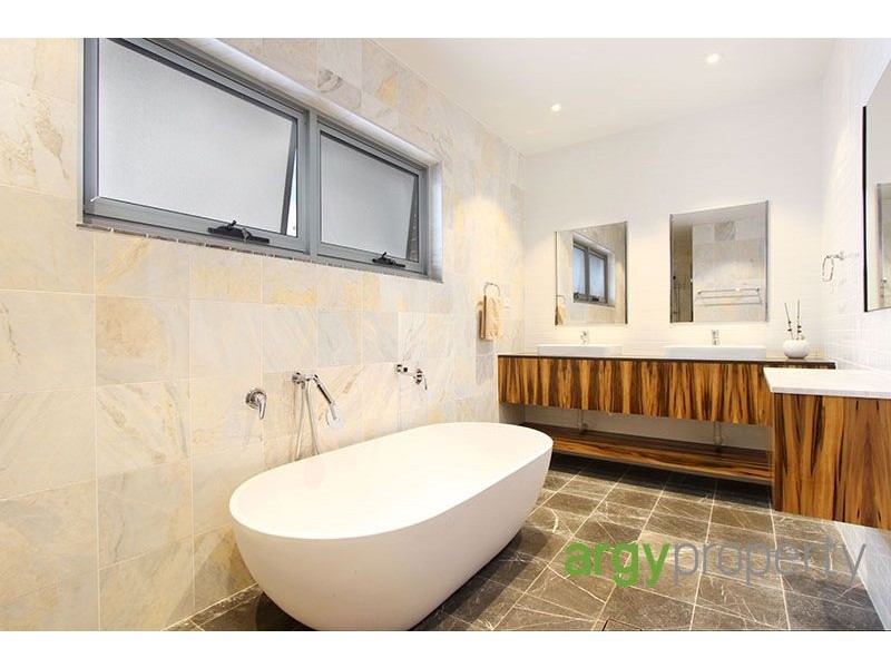 10 Folkestone Parade, Botany NSW 2019