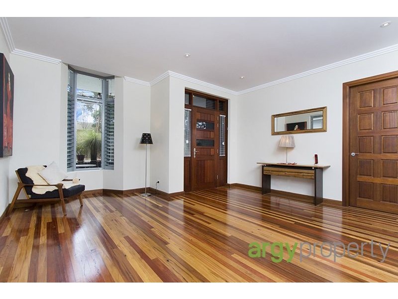 10 Folkestone Parade, Botany NSW 2019