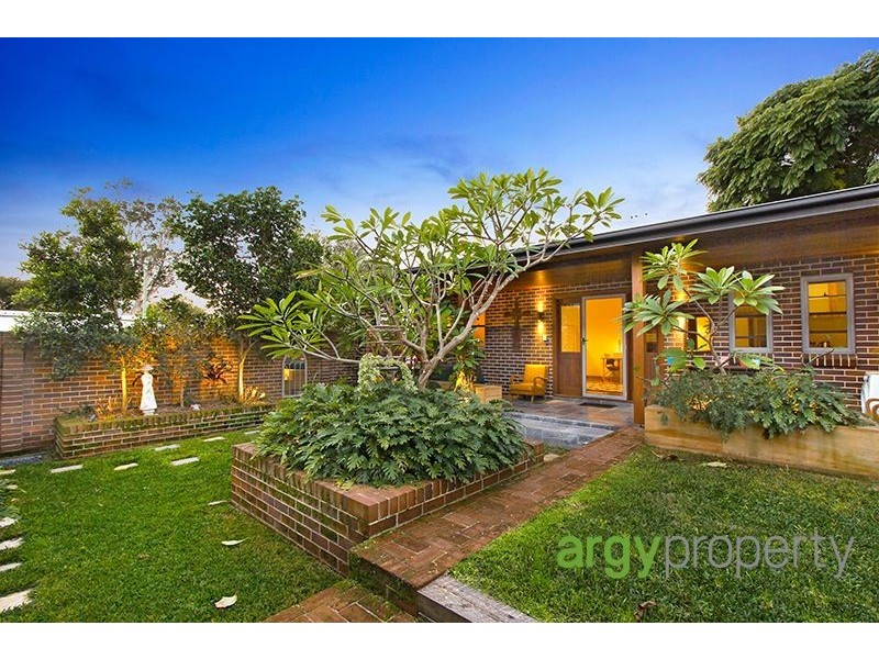 10 Folkestone Parade, Botany NSW 2019