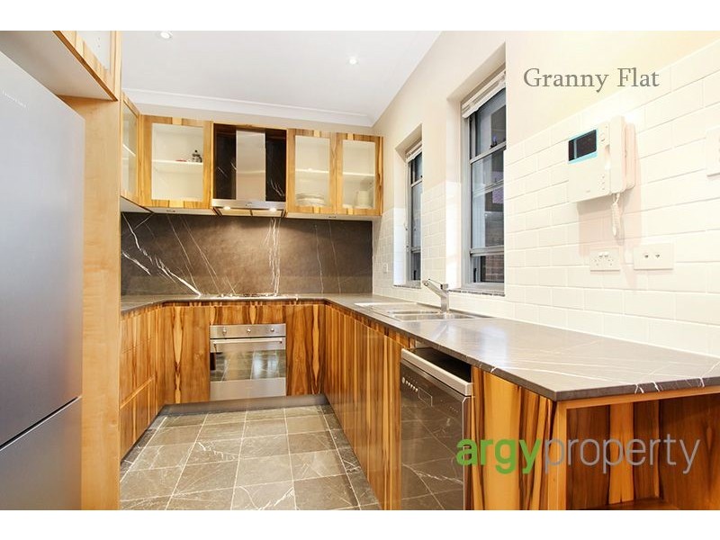 10 Folkestone Parade, Botany NSW 2019