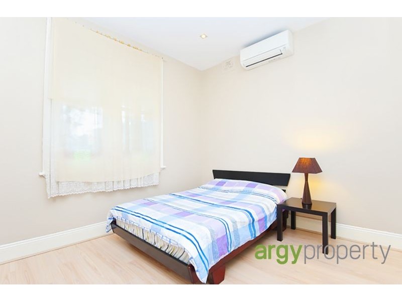 8 Prospect Street, Carlton NSW 2218