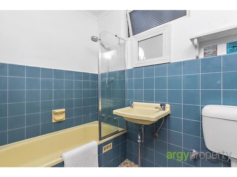 2/12 Railway Parade North, Kogarah NSW 2217